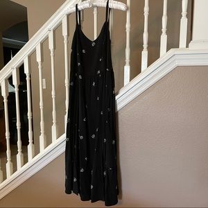 Old Navy Black Floral Summer Dress - Large